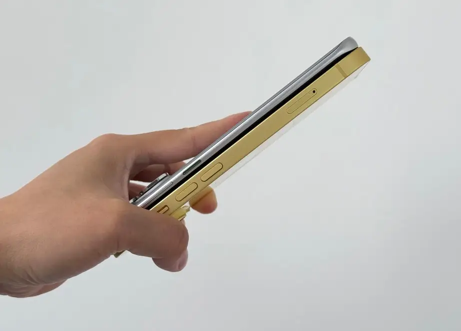 Infinix HOT 60 Pro+ vs iPhone 15